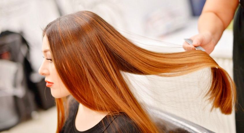 Женская, детская или мужская стрижка, окрашивание, тонирование, укладка волос в студии красоты «Moloko» со скидкой до 70%