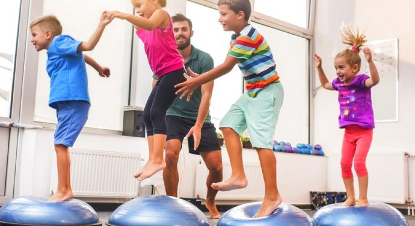 Приобщайте детей к спорту! Скидка 50% на занятия Fitness kids от фитнес-центр «Derbenev Eco-Sport».
