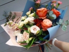 Букет цветов с розами «Вместо тысячи слов»