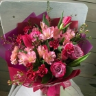 Букет цветов для мамы с альстромерией «Миранда»