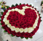 Букет из роз в форме сердца