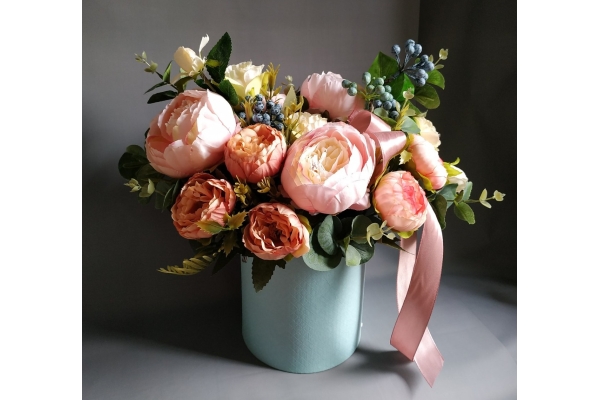 Искусственные цветы в корзине «Марина»