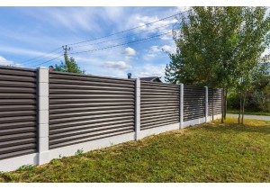 Забор жалюзи  высота 2 м полимерное покрытие с фундаментом