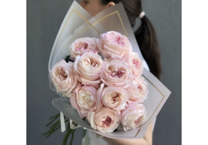Букет цветов (11 пионовидных розовых роз)