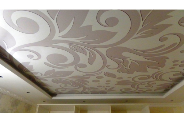 Тканевый потолок с рисунком