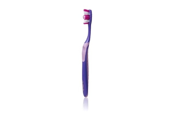 Зубная щетка средней жесткости Optifresh (фиолетовая) (Орифлейм)