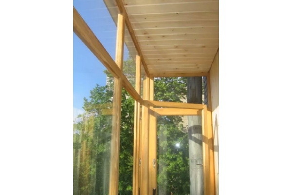 Окно деревянное на балкон