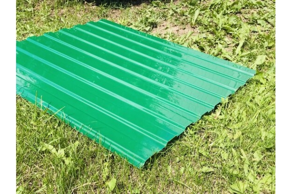 Пластиковый профлист ПЭТ зеленый 2м х 0,9м