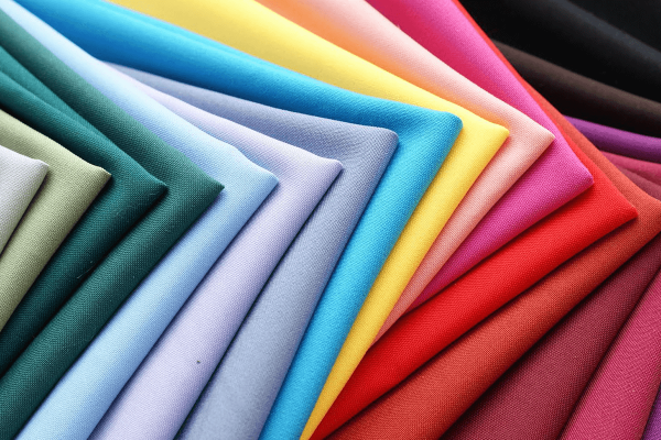 Выбор ткани для пошива одежды посезонно