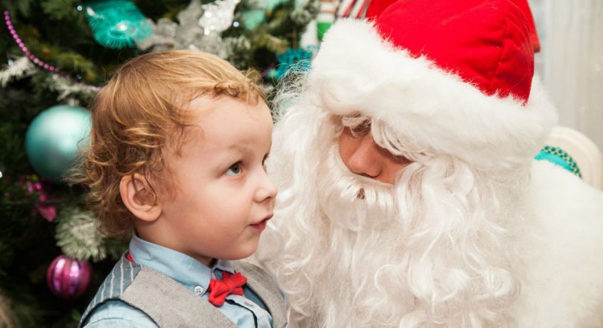 Подарите ребенку волшебство! Скидка 50% на выезд Деда Мороза и Снегурочки до 30 декабря (включительно) от компании 'Квестшоп'