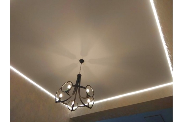 Тканевый потолок с подсветкой
