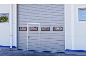 Секционные ворота подъемные в гараж