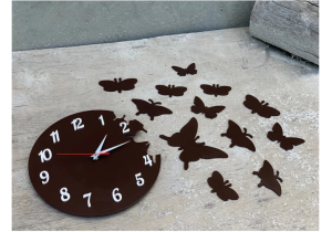 Часы на стену деревянные с бабочками 