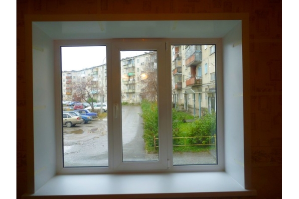 Пластиковое окно в дом Rehau 1400*2100