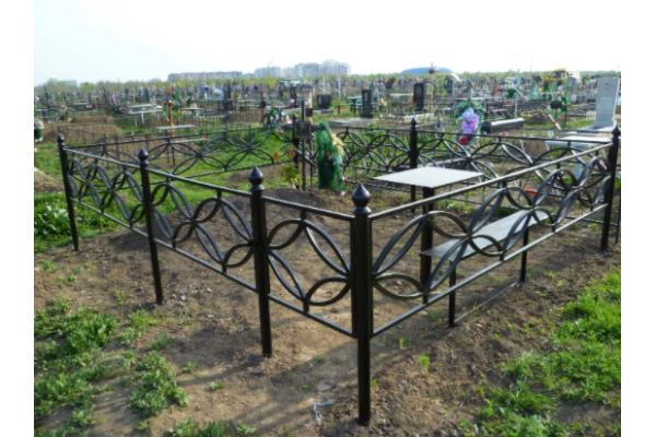 Установка ограды на кладбище