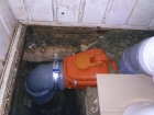 Монтаж обратного клапана канализации