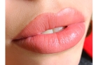 Перманентный макияж губ контур