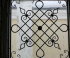 Решетка из металла на окно